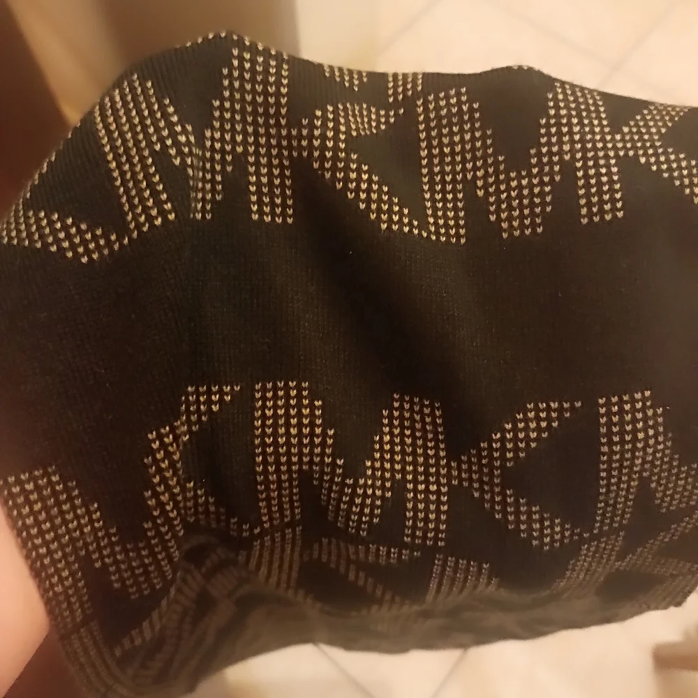 Michael Kors black and tan stylish women's infinity scarf